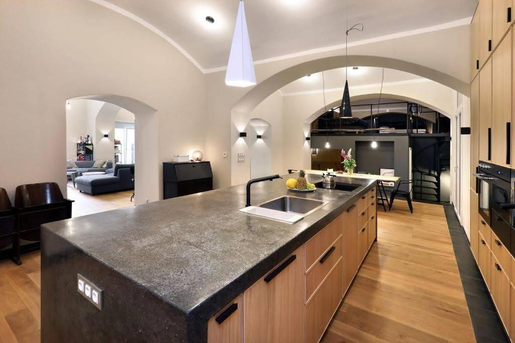 Design Loft 2 Minutes To Wenceslas Square Praag Buitenkant foto